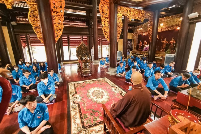 Chùa Hòa Phúc: Sinh viên trường đại học Giao Thông Vận Tải – Hà Nội về chùa sinh hoạt